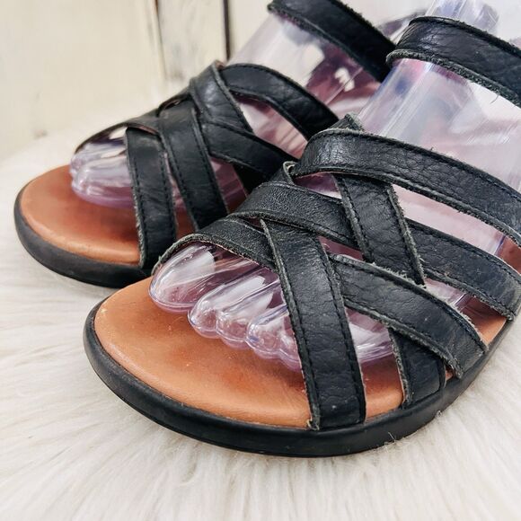 Chaco Tuleah Cross Black Buttery Leather Strappy Comfort Sandals Portugal Size 7 - Picture 2 of 8